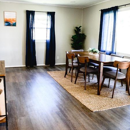 Urban Cottage: Homey & Convenient Гантінґтон Екстер'єр фото